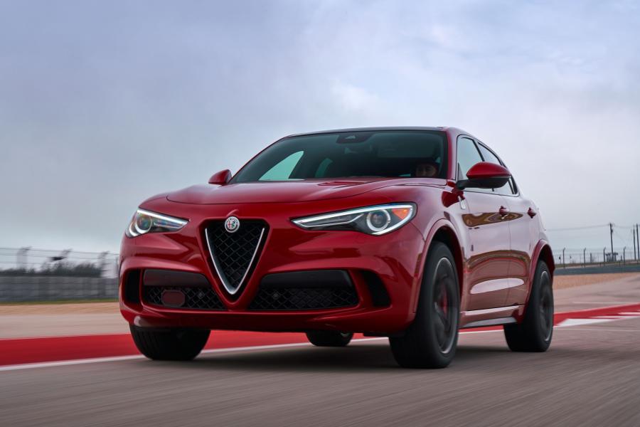  Alfa Romeo Stelvio Quadrifoglio (949) 2018 года  (NA) (фото 27 из 40)